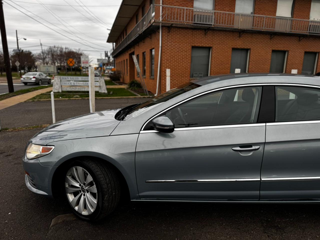 Volkswagen CC 4dr Sdn DSG R-Line PZEV 2012