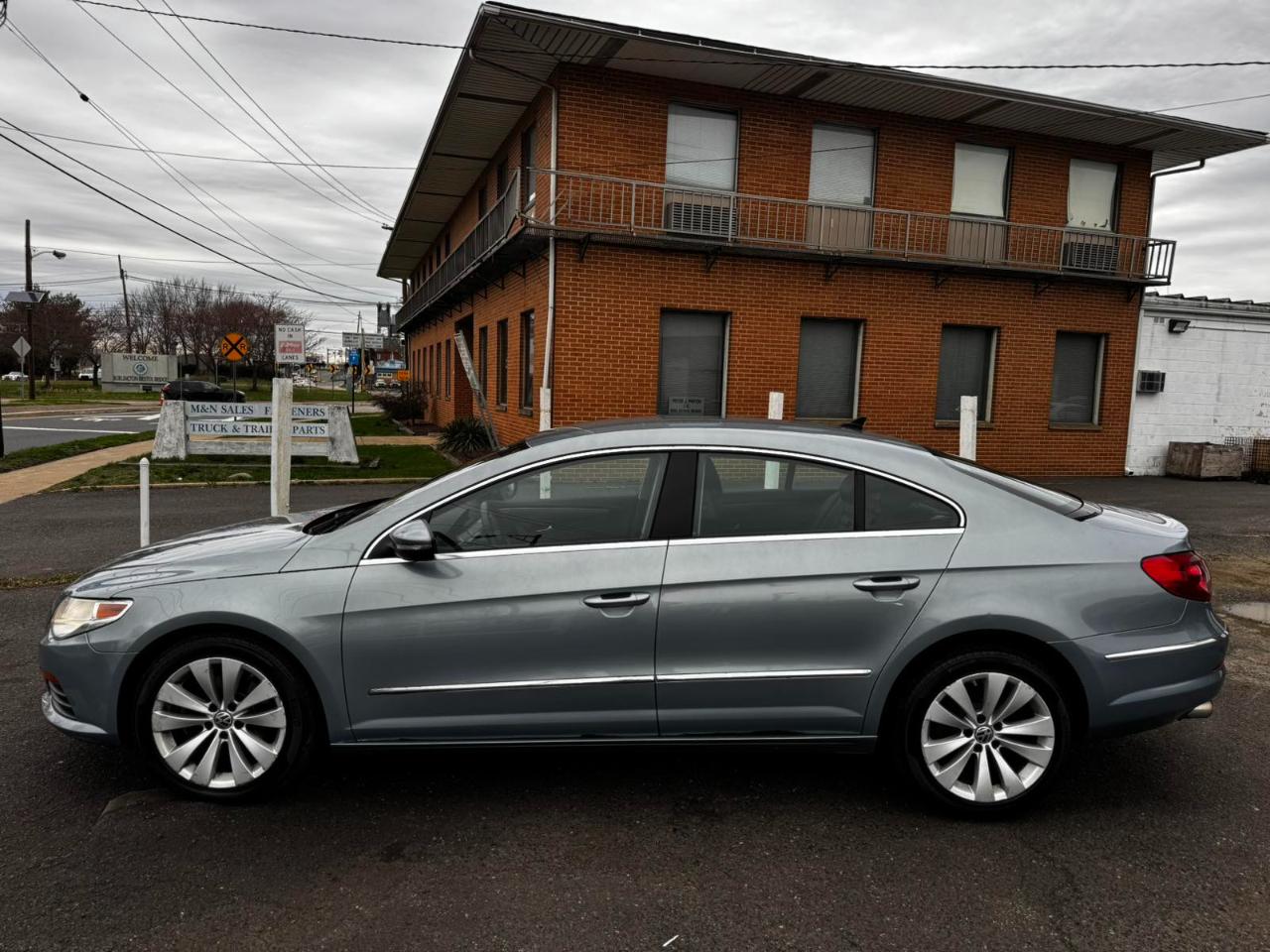 Volkswagen CC 4dr Sdn DSG R-Line PZEV 2012