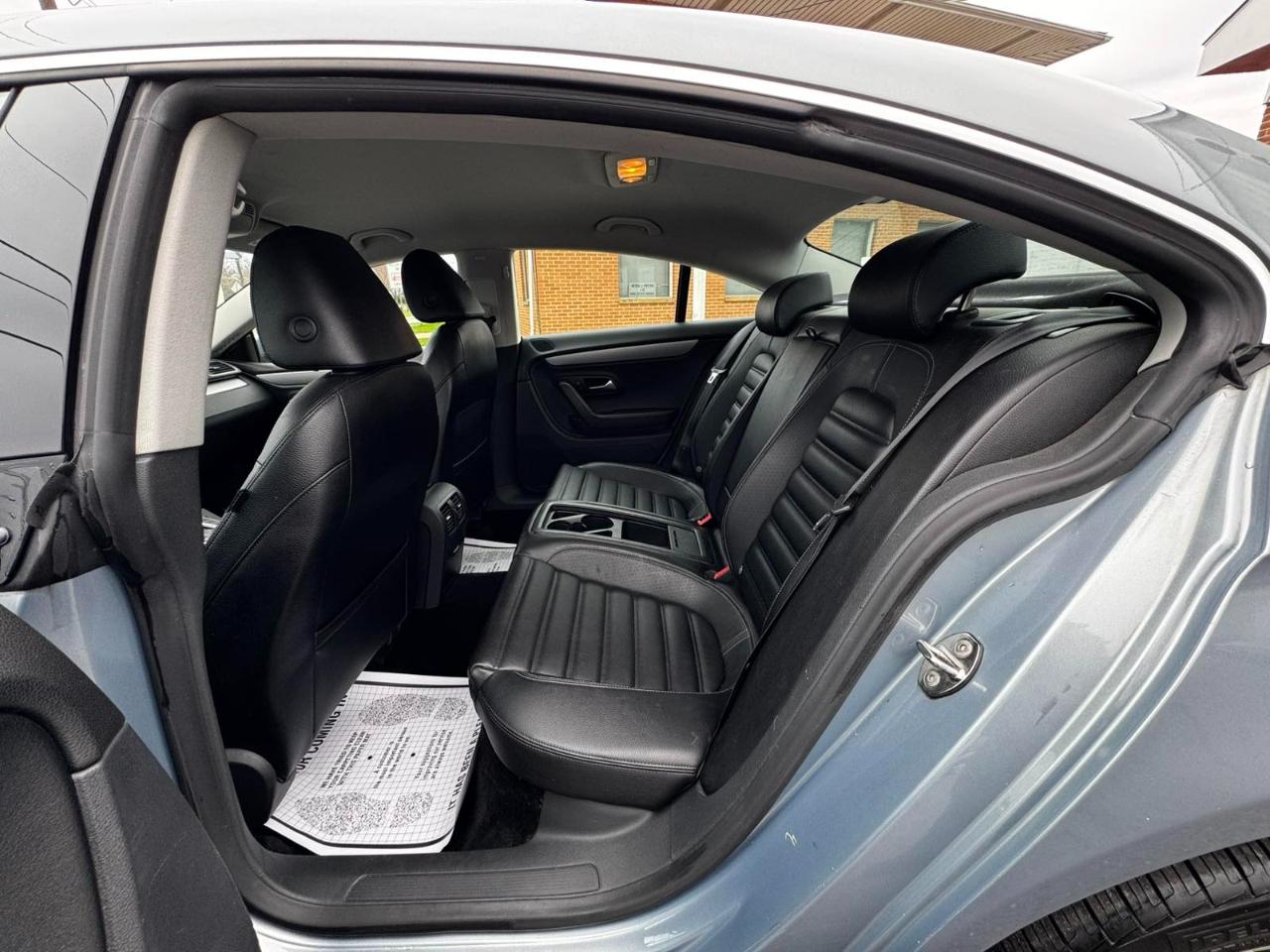 Volkswagen CC 4dr Sdn DSG R-Line PZEV 2012