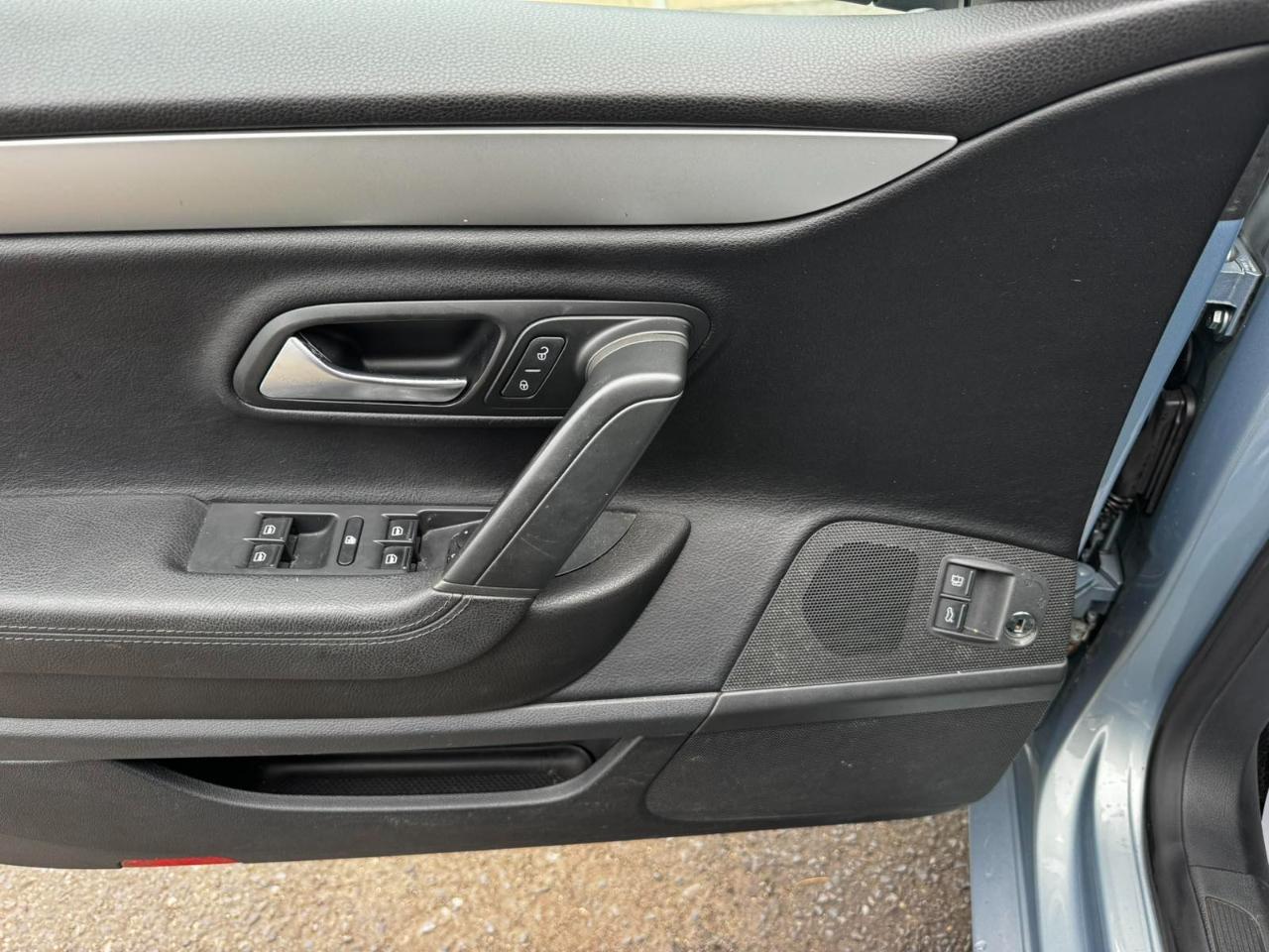 Volkswagen CC 4dr Sdn DSG R-Line PZEV 2012