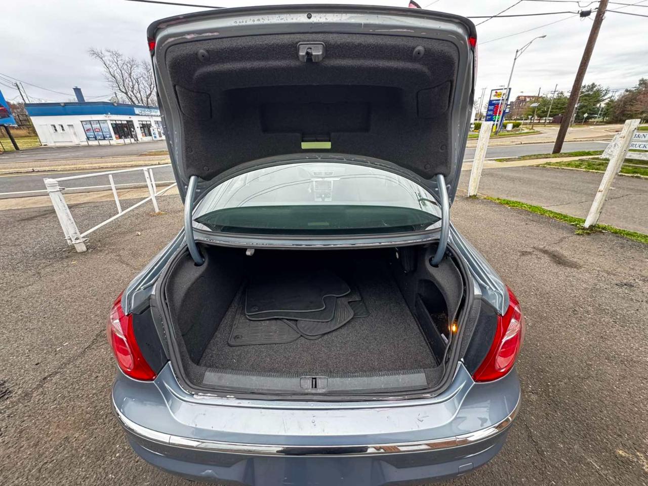 Volkswagen CC 4dr Sdn DSG R-Line PZEV 2012