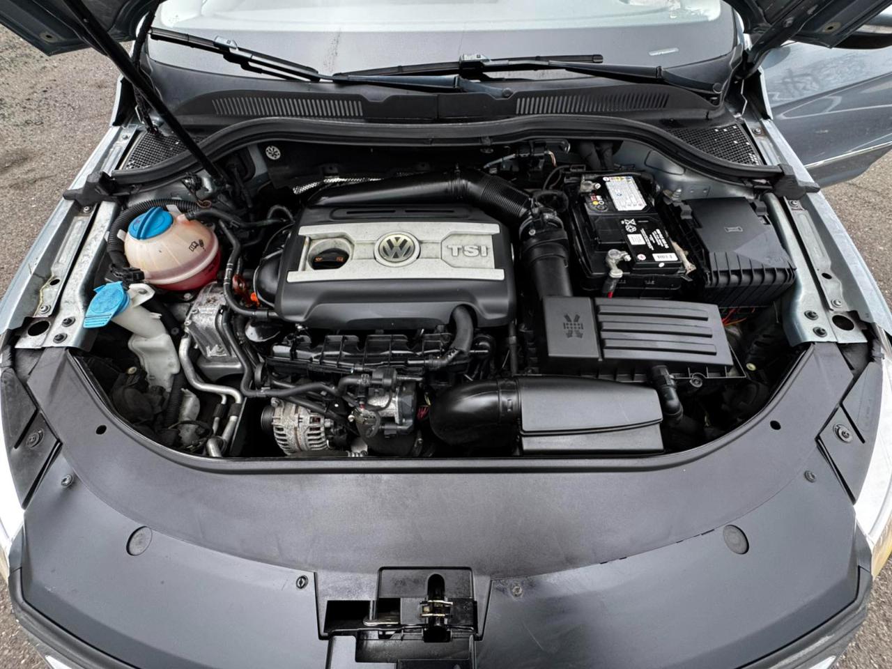 Volkswagen CC 4dr Sdn DSG R-Line PZEV 2012