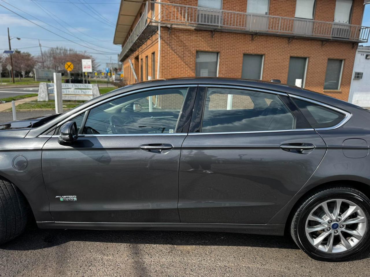 Ford Fusion Energi Titanium FWD 2018