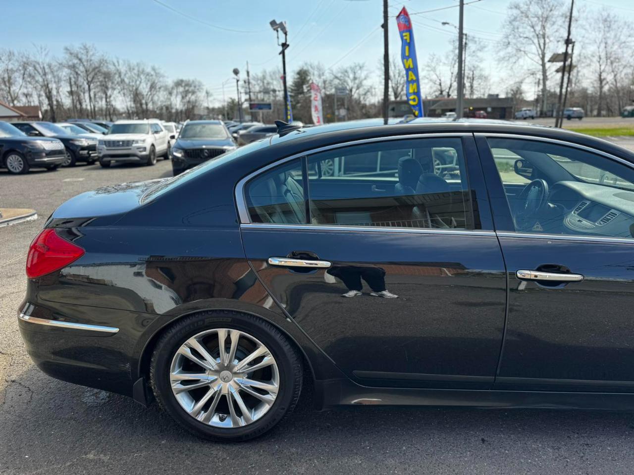 Hyundai Genesis 4dr Sdn V6 3.8L 2012