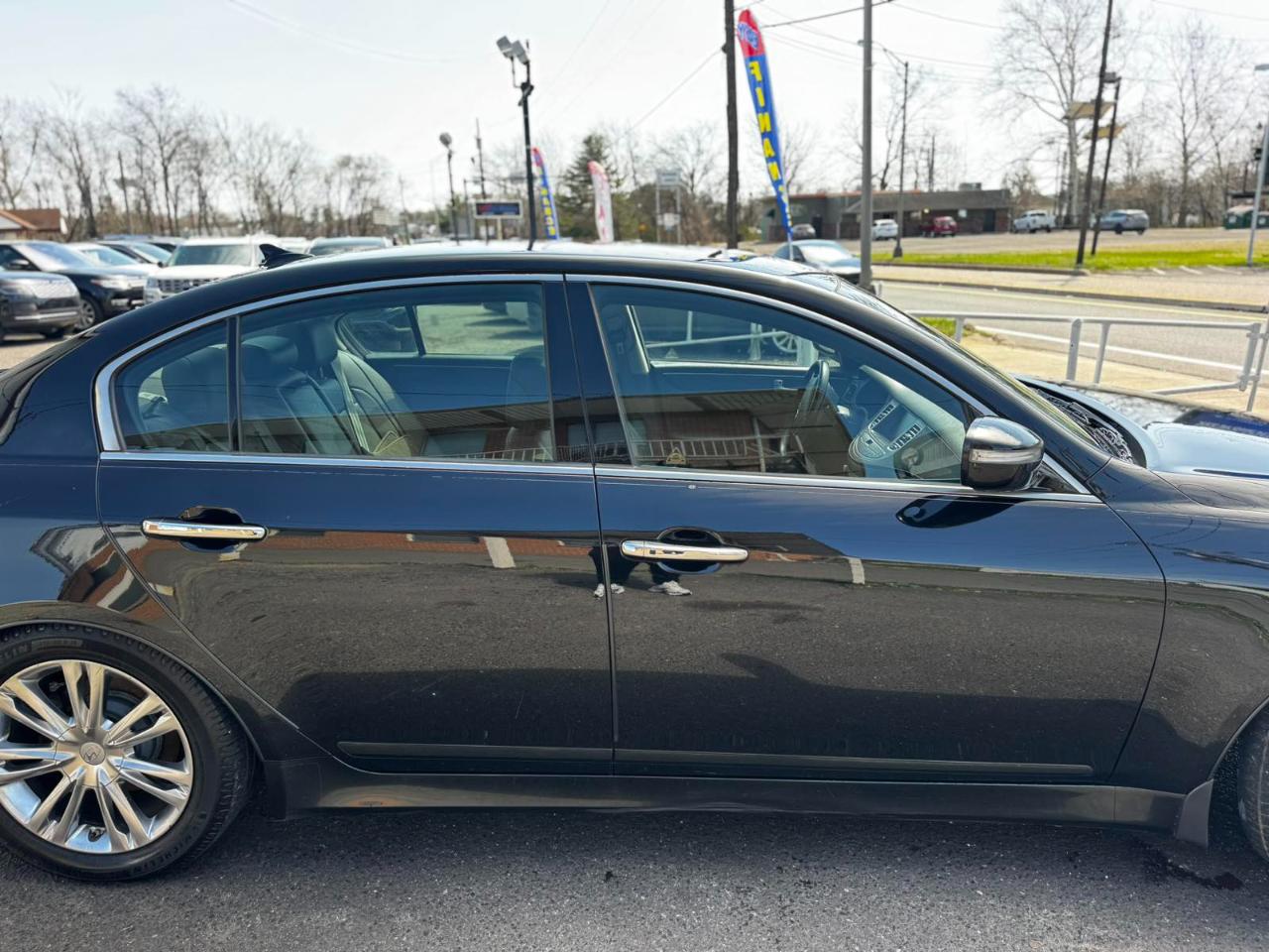 Hyundai Genesis 4dr Sdn V6 3.8L 2012