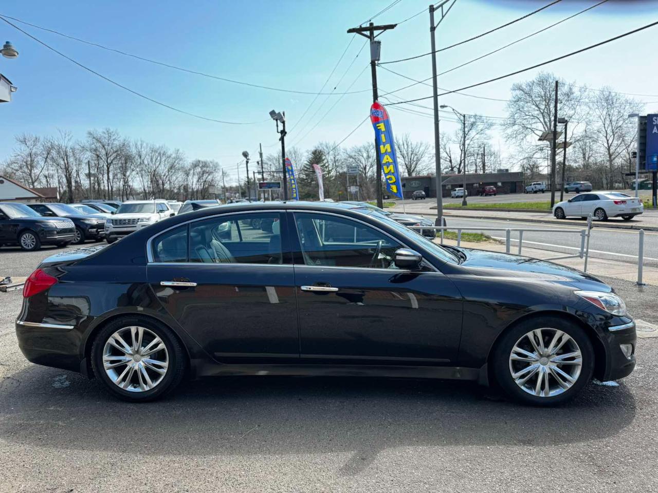 Hyundai Genesis 4dr Sdn V6 3.8L 2012