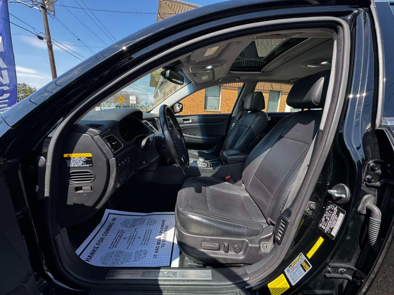 Hyundai Genesis 4dr Sdn V6 3.8L 2012