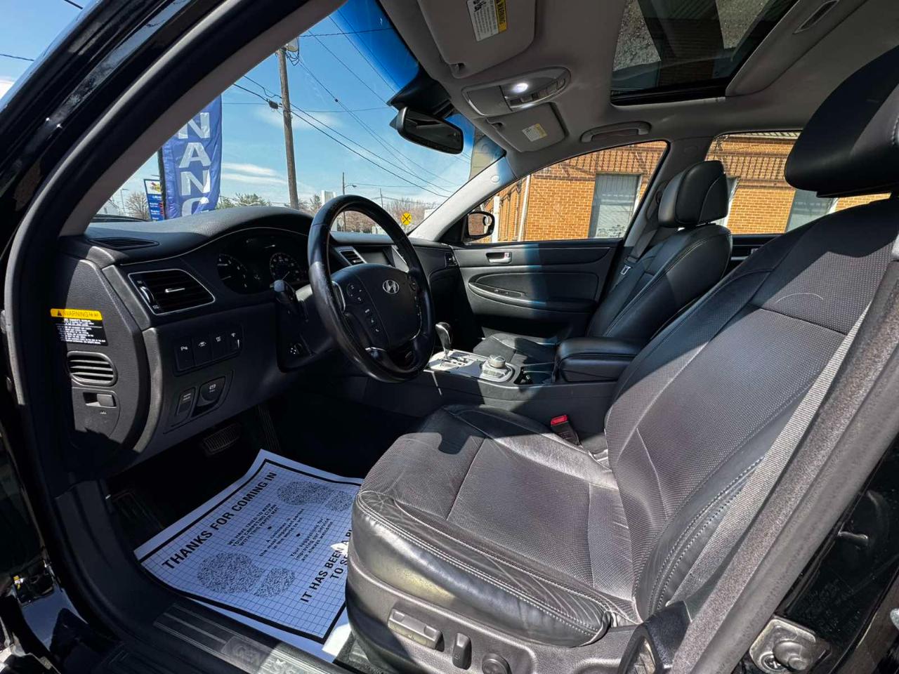 Hyundai Genesis 4dr Sdn V6 3.8L 2012