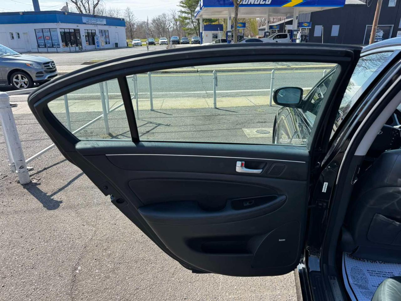 Hyundai Genesis 4dr Sdn V6 3.8L 2012