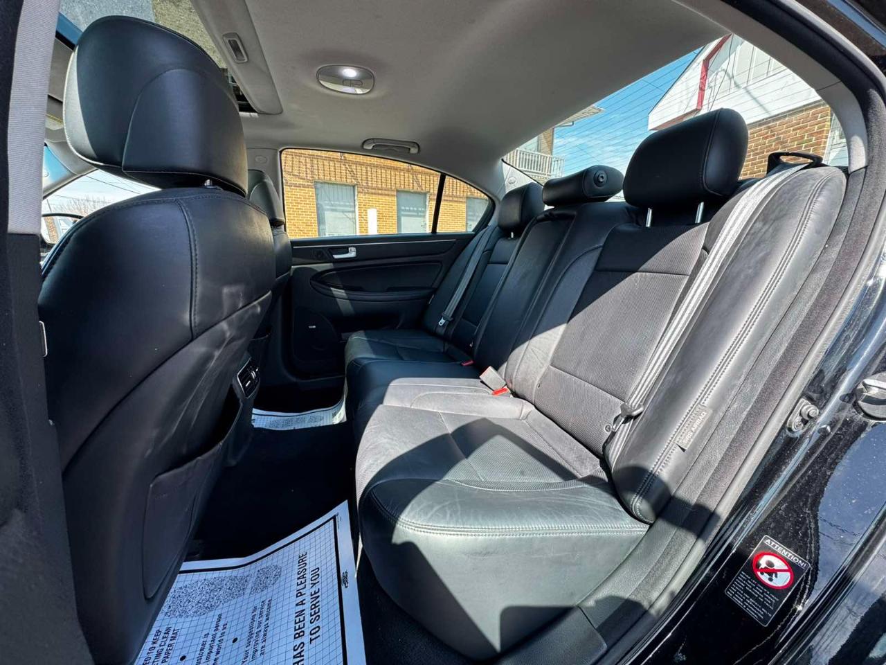 Hyundai Genesis 4dr Sdn V6 3.8L 2012