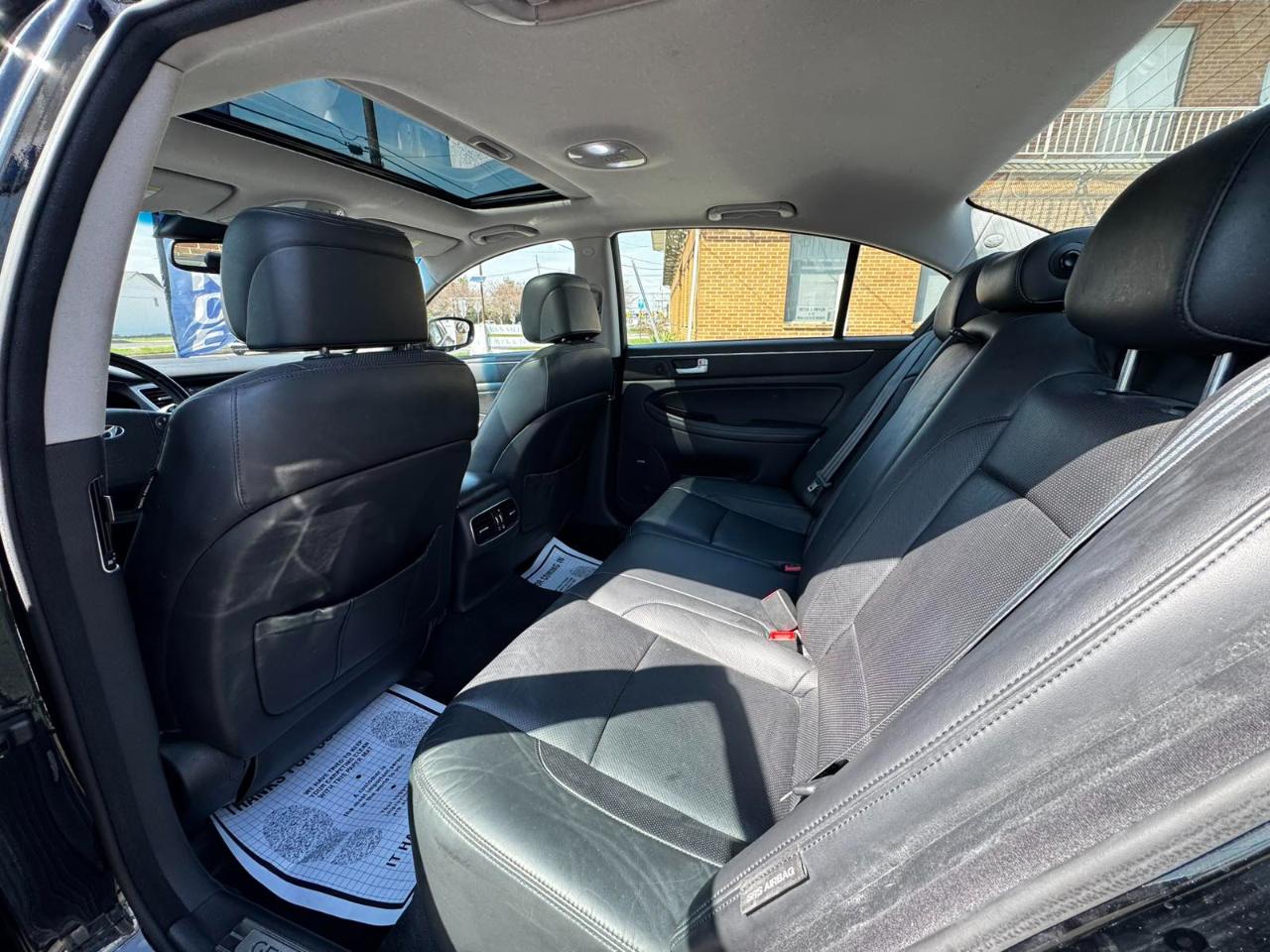 Hyundai Genesis 4dr Sdn V6 3.8L 2012