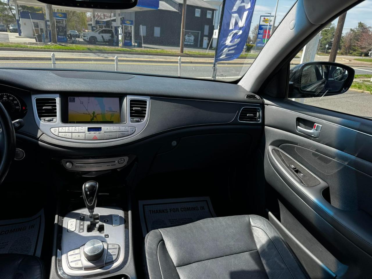 Hyundai Genesis 4dr Sdn V6 3.8L 2012