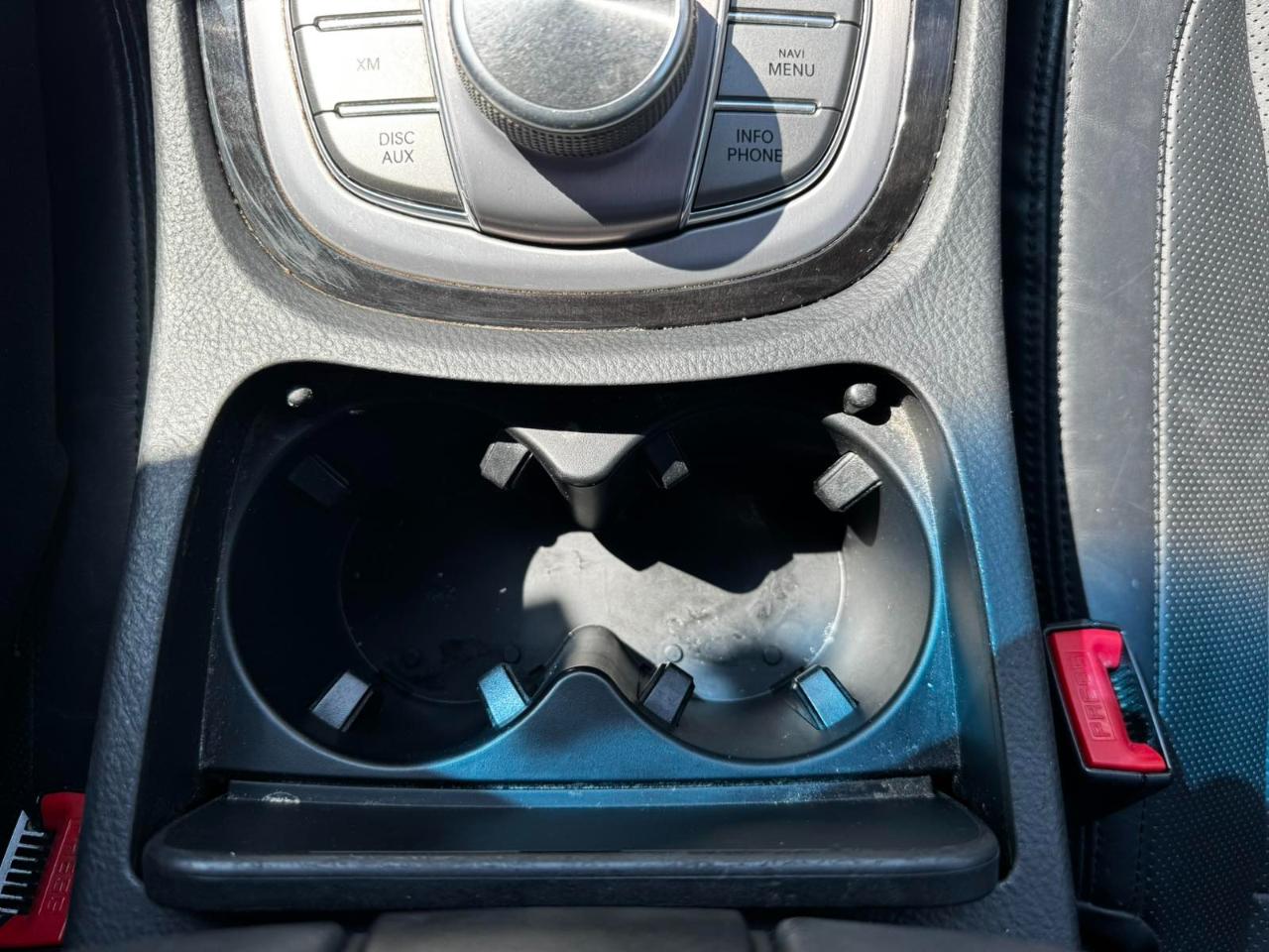 Hyundai Genesis 4dr Sdn V6 3.8L 2012