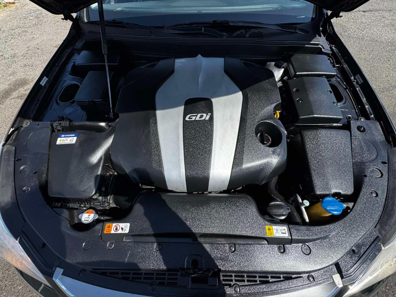 Hyundai Genesis 4dr Sdn V6 3.8L 2012