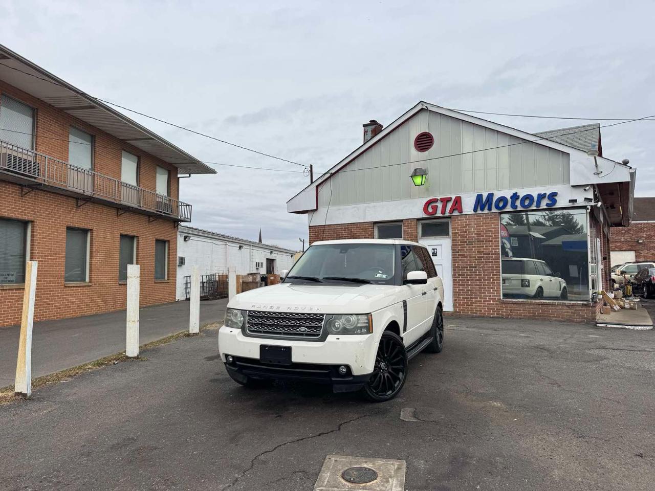 Land Rover Range Rover 4WD 4dr HSE LUX 2010