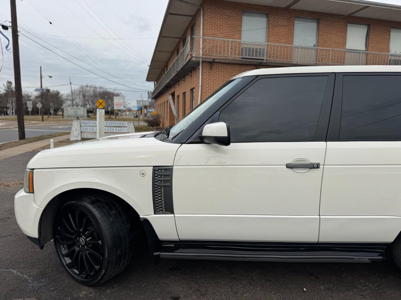 Land Rover Range Rover 4WD 4dr HSE LUX 2010