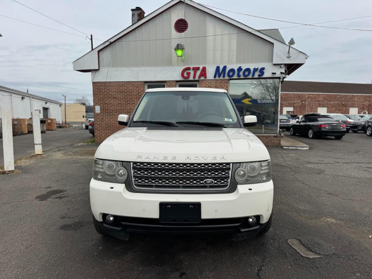 Land Rover Range Rover 4WD 4dr HSE LUX 2010