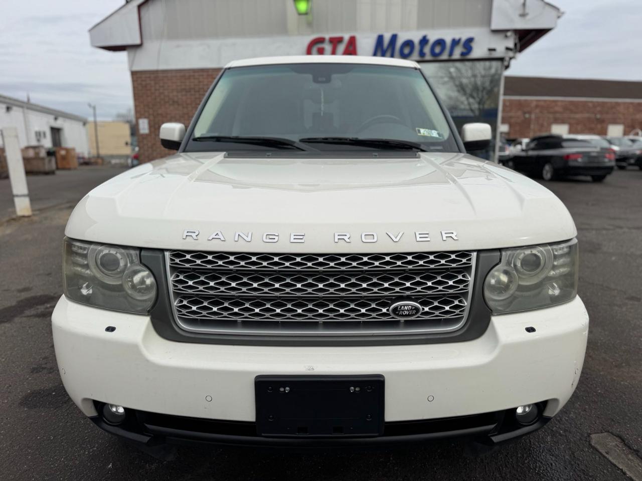 Land Rover Range Rover 4WD 4dr HSE LUX 2010