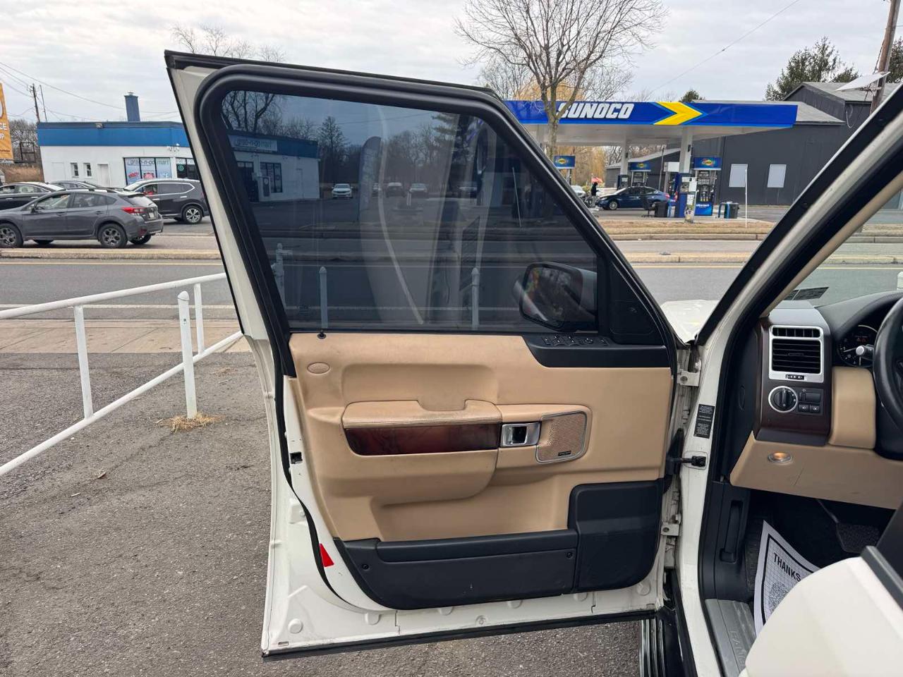 Land Rover Range Rover 4WD 4dr HSE LUX 2010