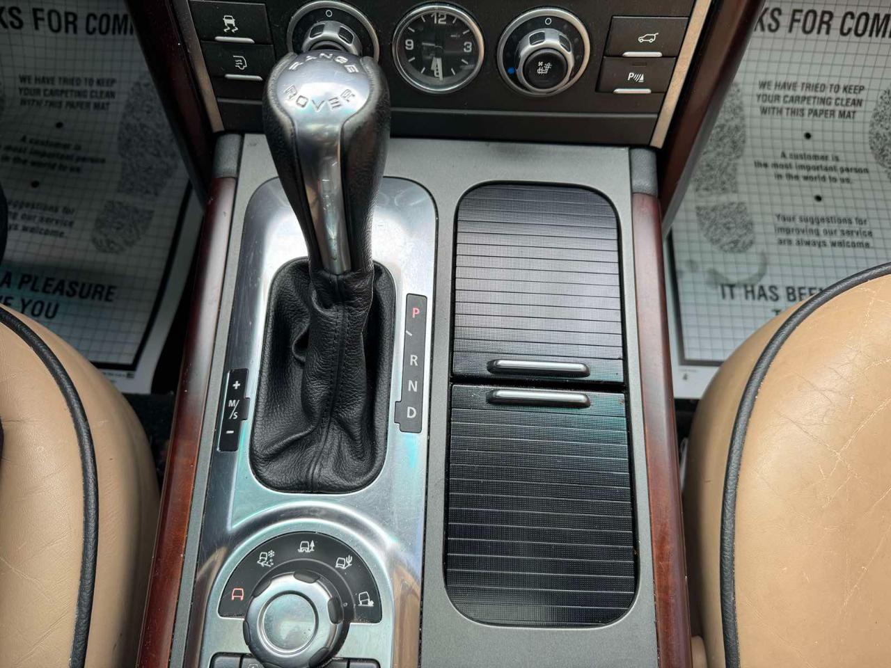 Land Rover Range Rover 4WD 4dr HSE LUX 2010