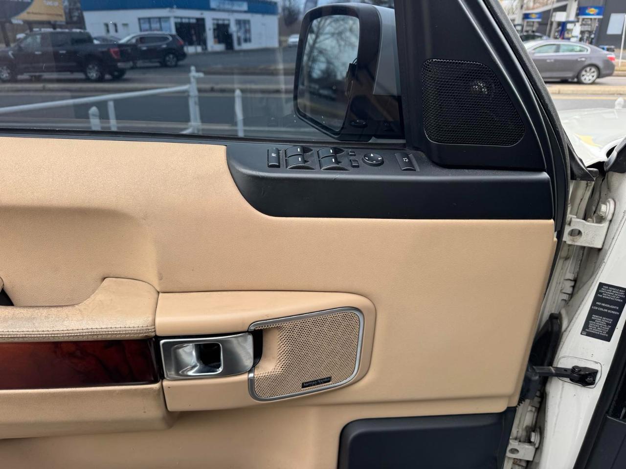 Land Rover Range Rover 4WD 4dr HSE LUX 2010