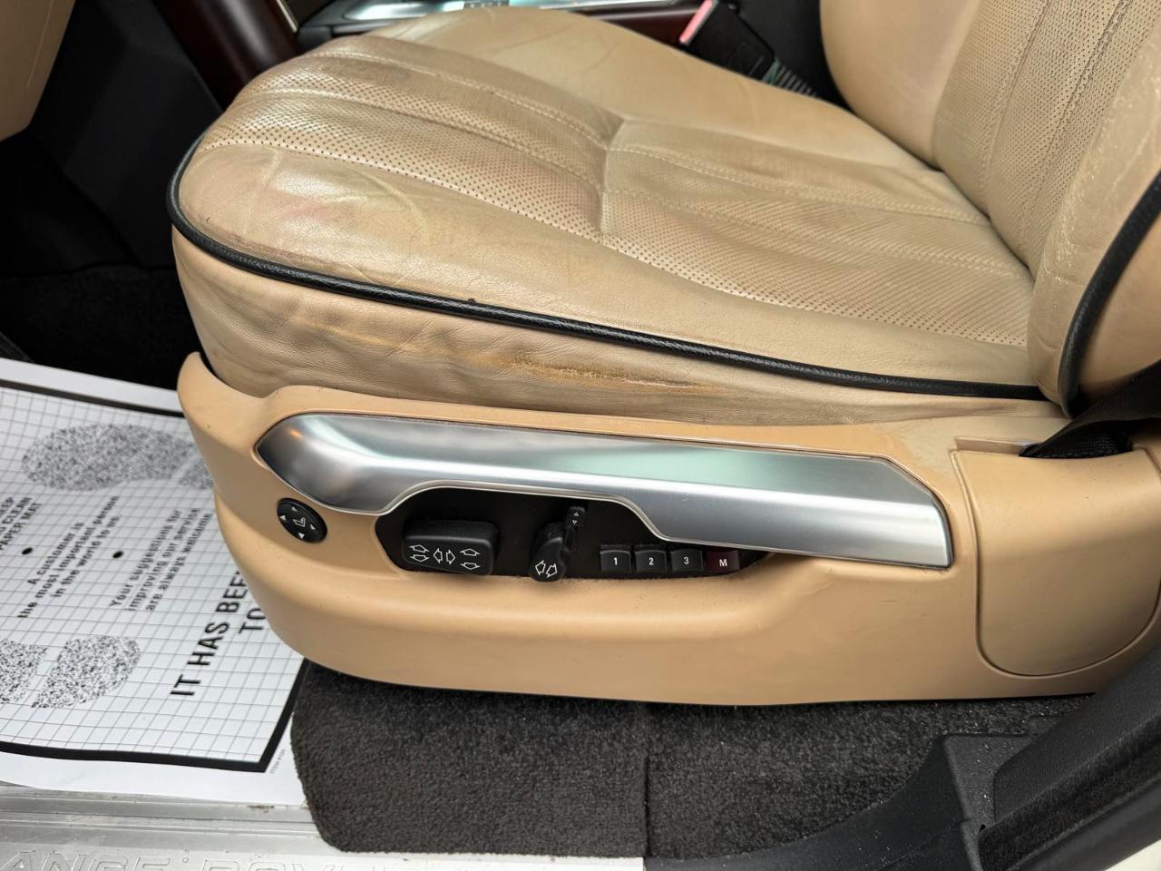 Land Rover Range Rover 4WD 4dr HSE LUX 2010