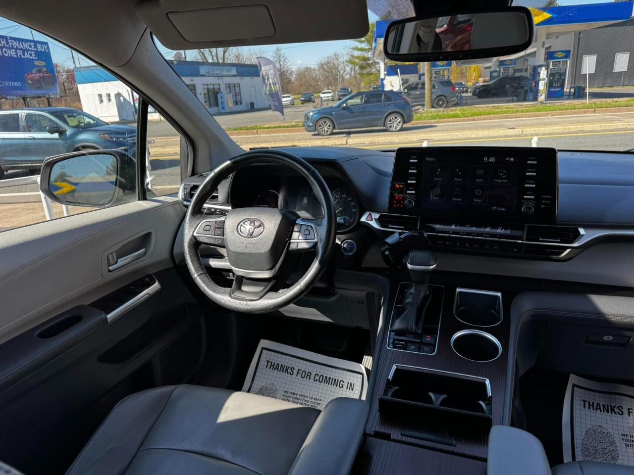 Toyota Sienna XLE FWD 7-Passenger (Natl) 2022