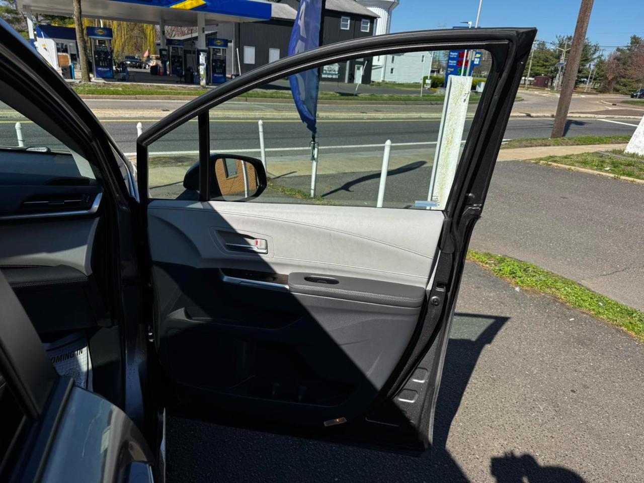 Toyota Sienna XLE FWD 7-Passenger (Natl) 2022