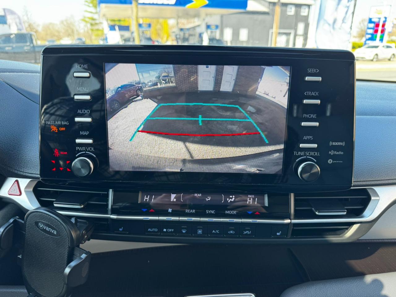 Toyota Sienna XLE FWD 7-Passenger (Natl) 2022