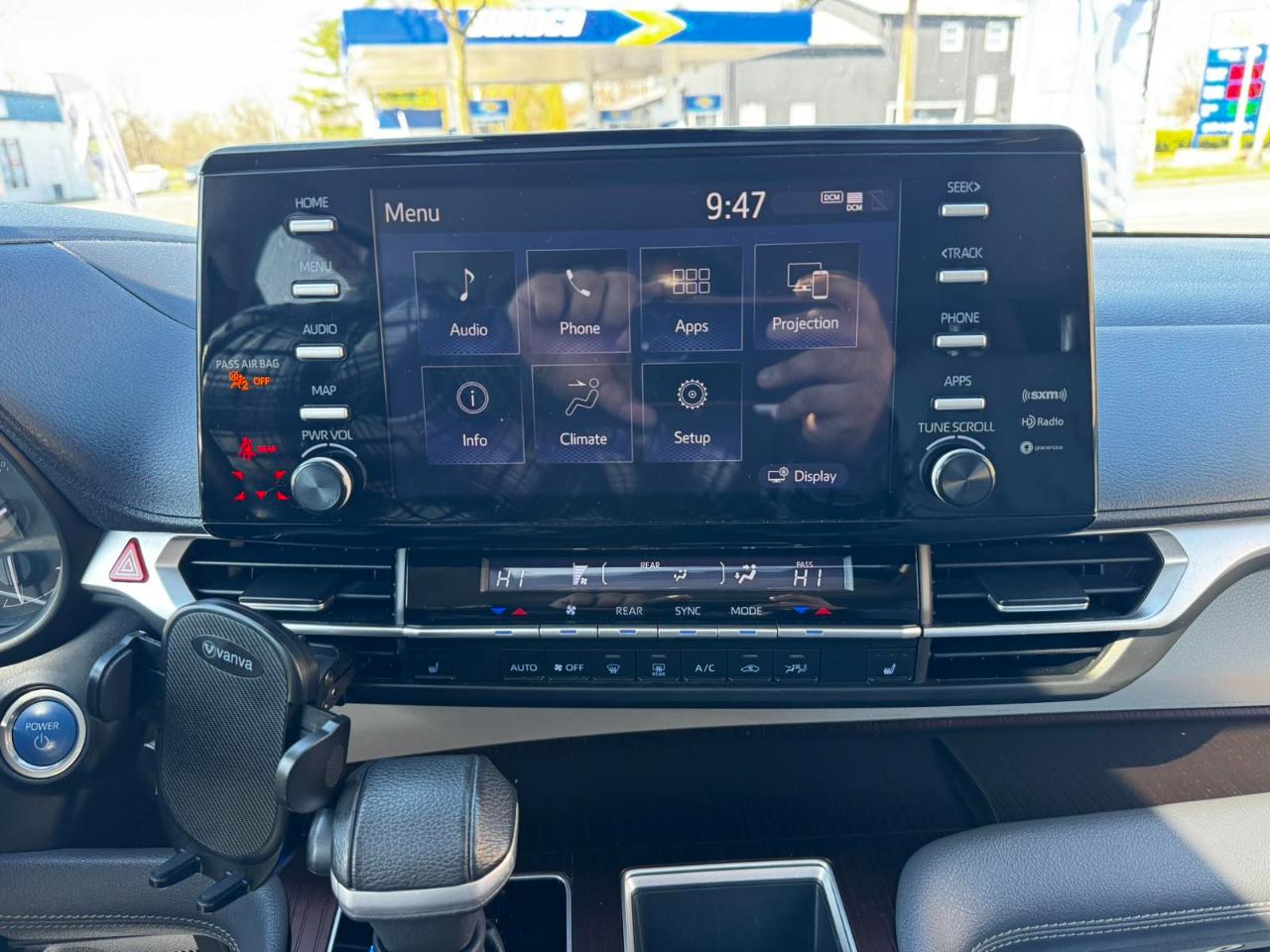 Toyota Sienna XLE FWD 7-Passenger (Natl) 2022