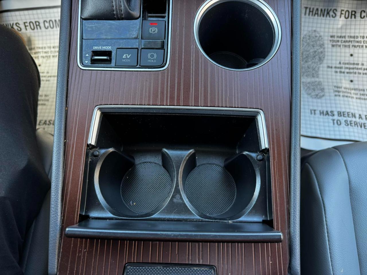 Toyota Sienna XLE FWD 7-Passenger (Natl) 2022