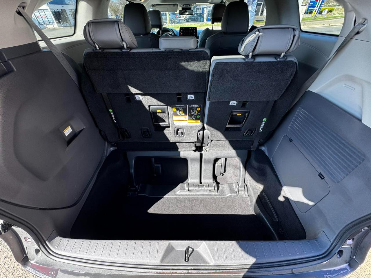 Toyota Sienna XLE FWD 7-Passenger (Natl) 2022