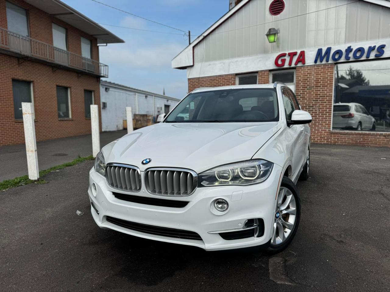 BMW X5 AWD 4dr xDrive50i 2015