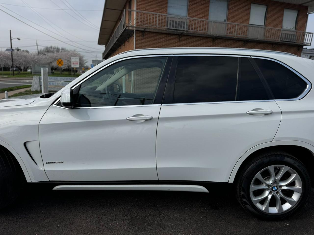 BMW X5 AWD 4dr xDrive50i 2015