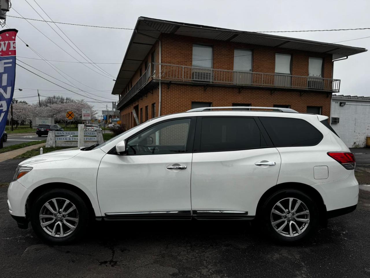Nissan Pathfinder 4WD 4dr SL 2015