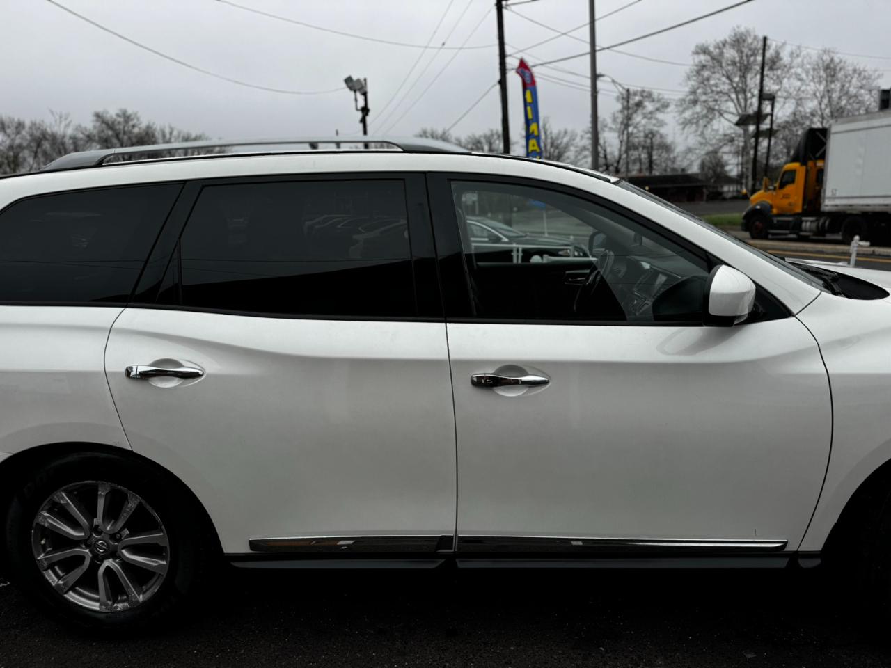 Nissan Pathfinder 4WD 4dr SL 2015