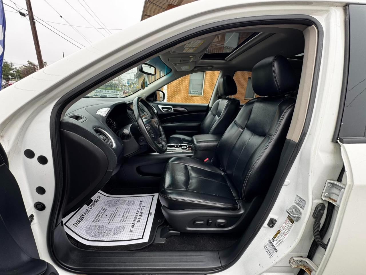 Nissan Pathfinder 4WD 4dr SL 2015