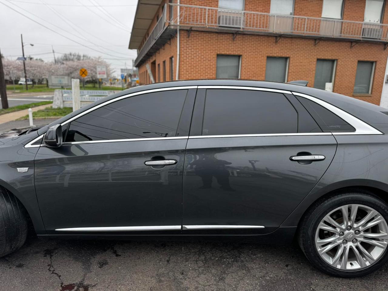 Cadillac XTS 4dr Sdn Luxury FWD 2019
