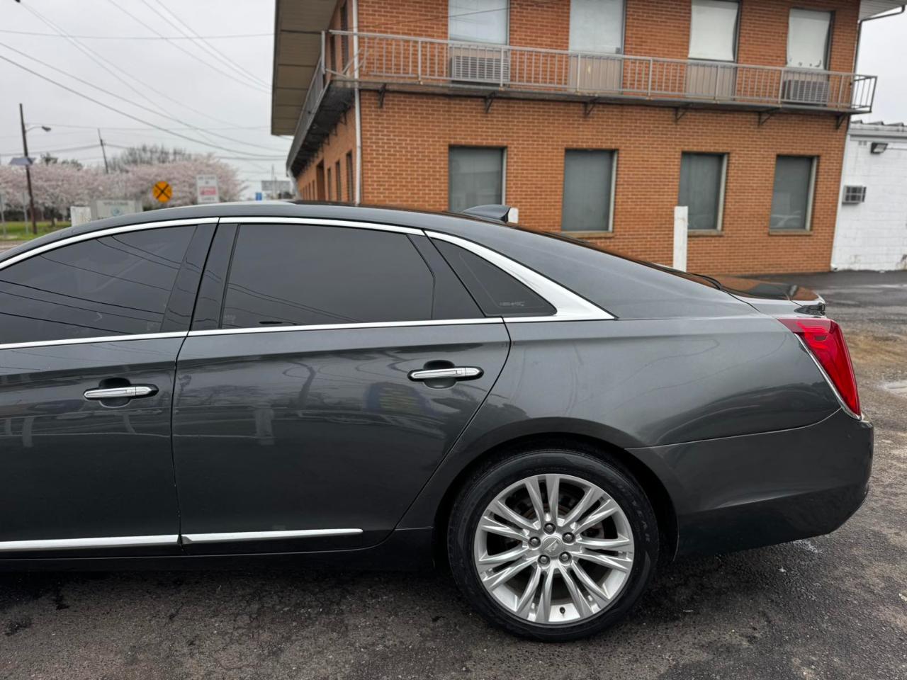 Cadillac XTS 4dr Sdn Luxury FWD 2019