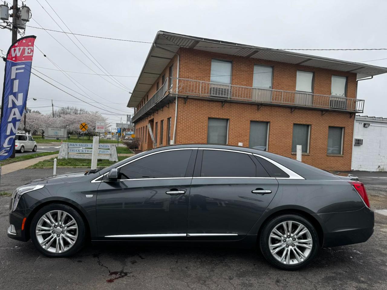 Cadillac XTS 4dr Sdn Luxury FWD 2019