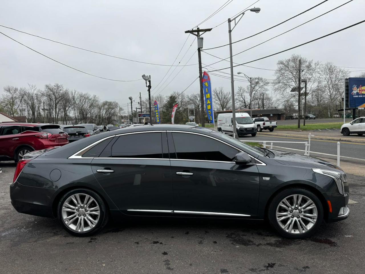 Cadillac XTS 4dr Sdn Luxury FWD 2019