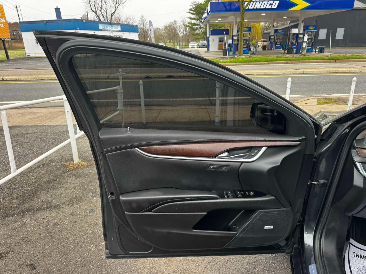 Cadillac XTS 4dr Sdn Luxury FWD 2019