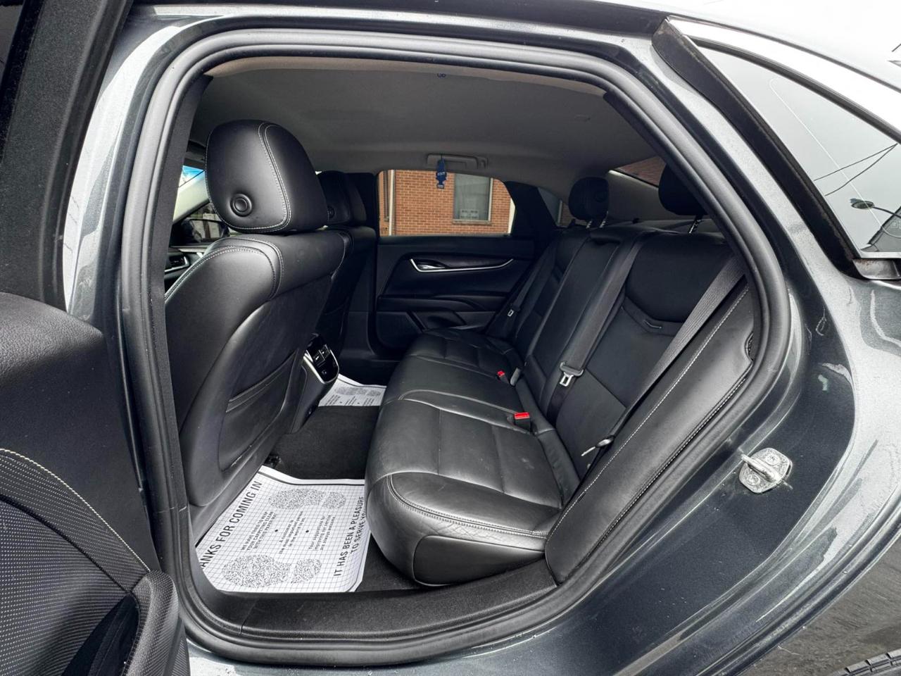 Cadillac XTS 4dr Sdn Luxury FWD 2019