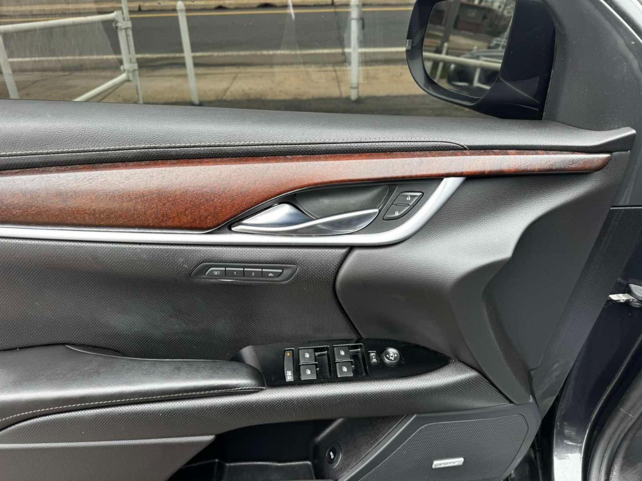 Cadillac XTS 4dr Sdn Luxury FWD 2019