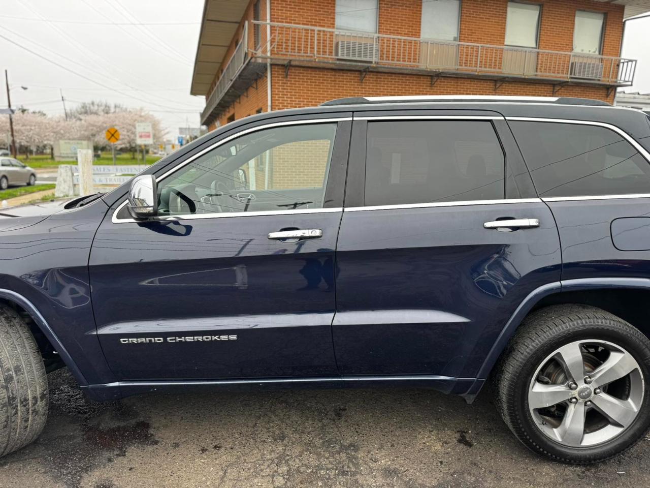 Jeep Grand Cherokee 4WD 4dr Overland 2014