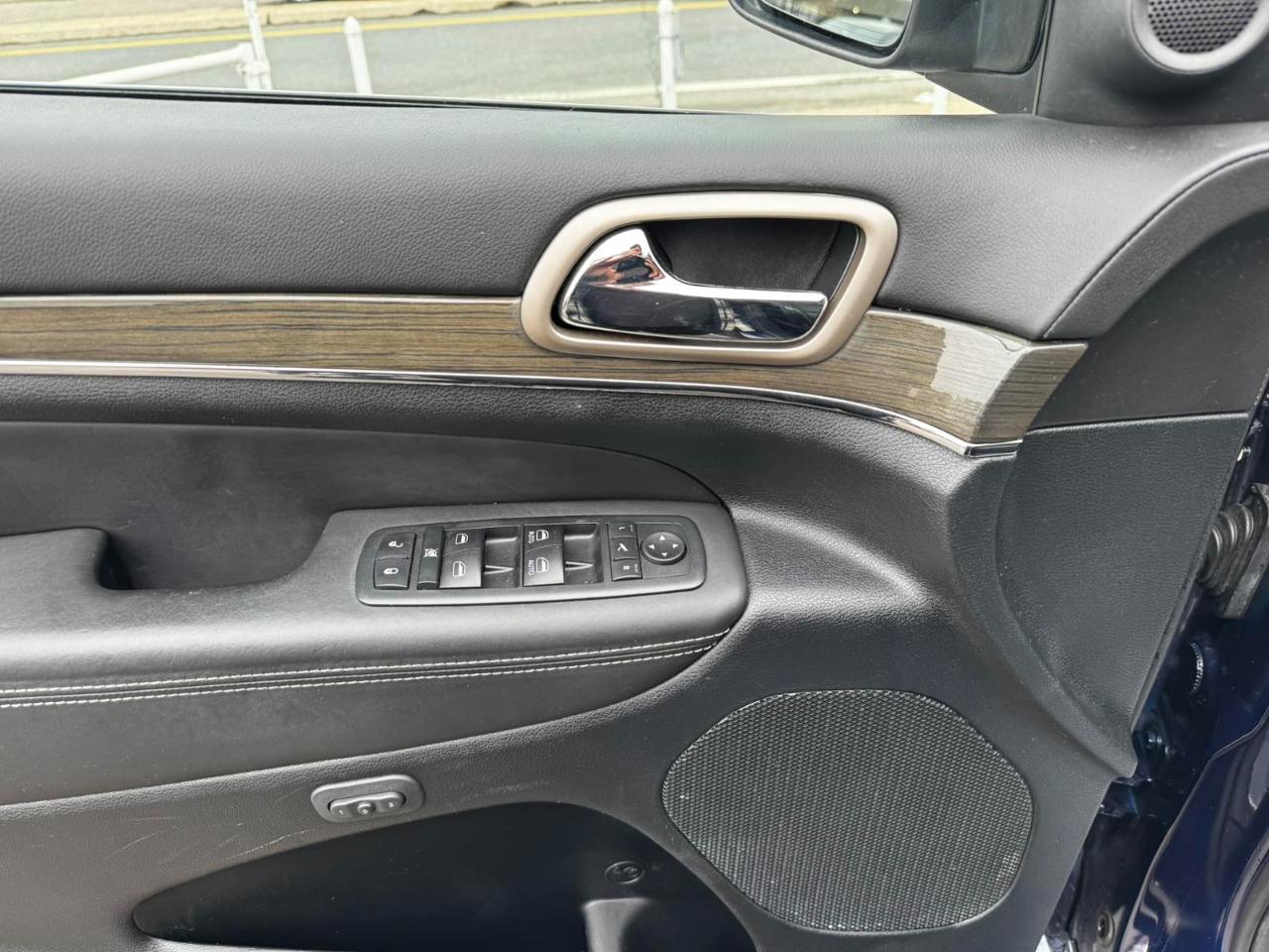 Jeep Grand Cherokee 4WD 4dr Overland 2014