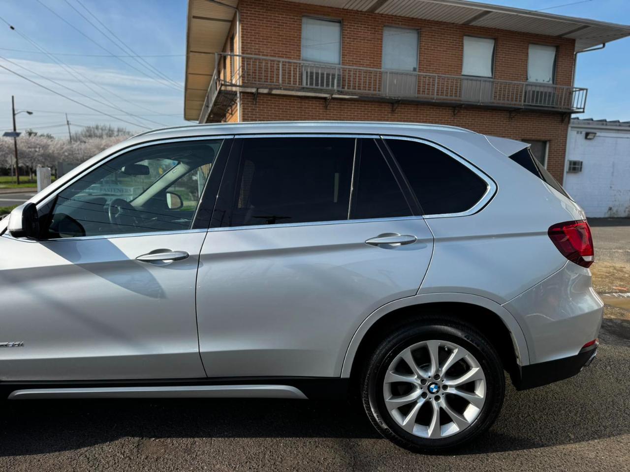BMW X5 AWD 4dr xDrive50i 2015