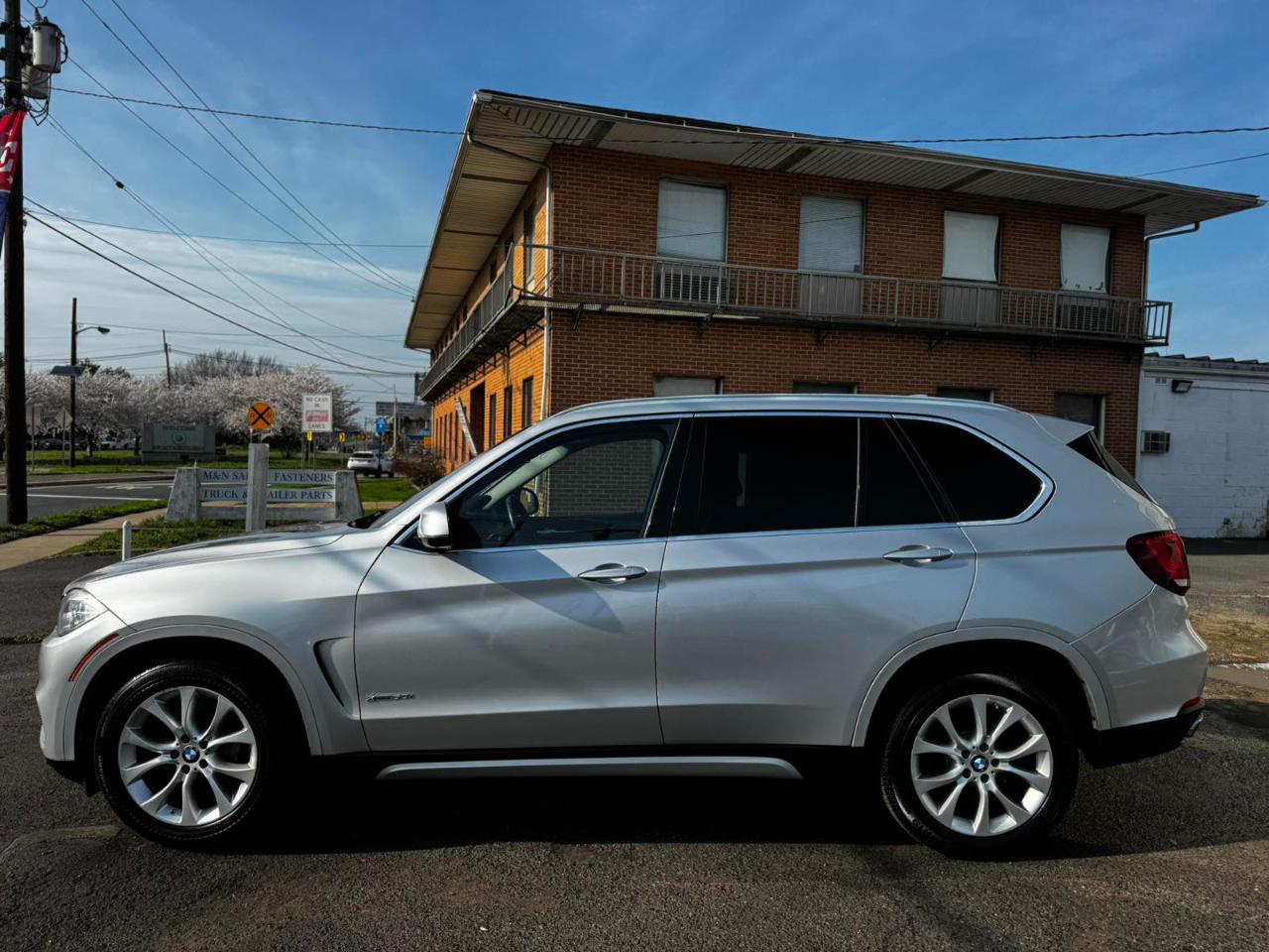 BMW X5 AWD 4dr xDrive50i 2015