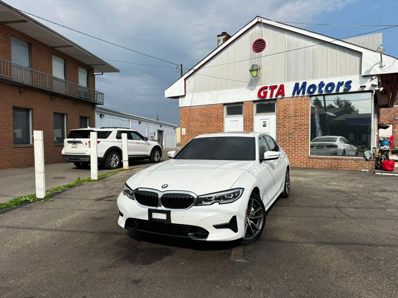 BMW 3 Series 330i xDrive Sedan 2019