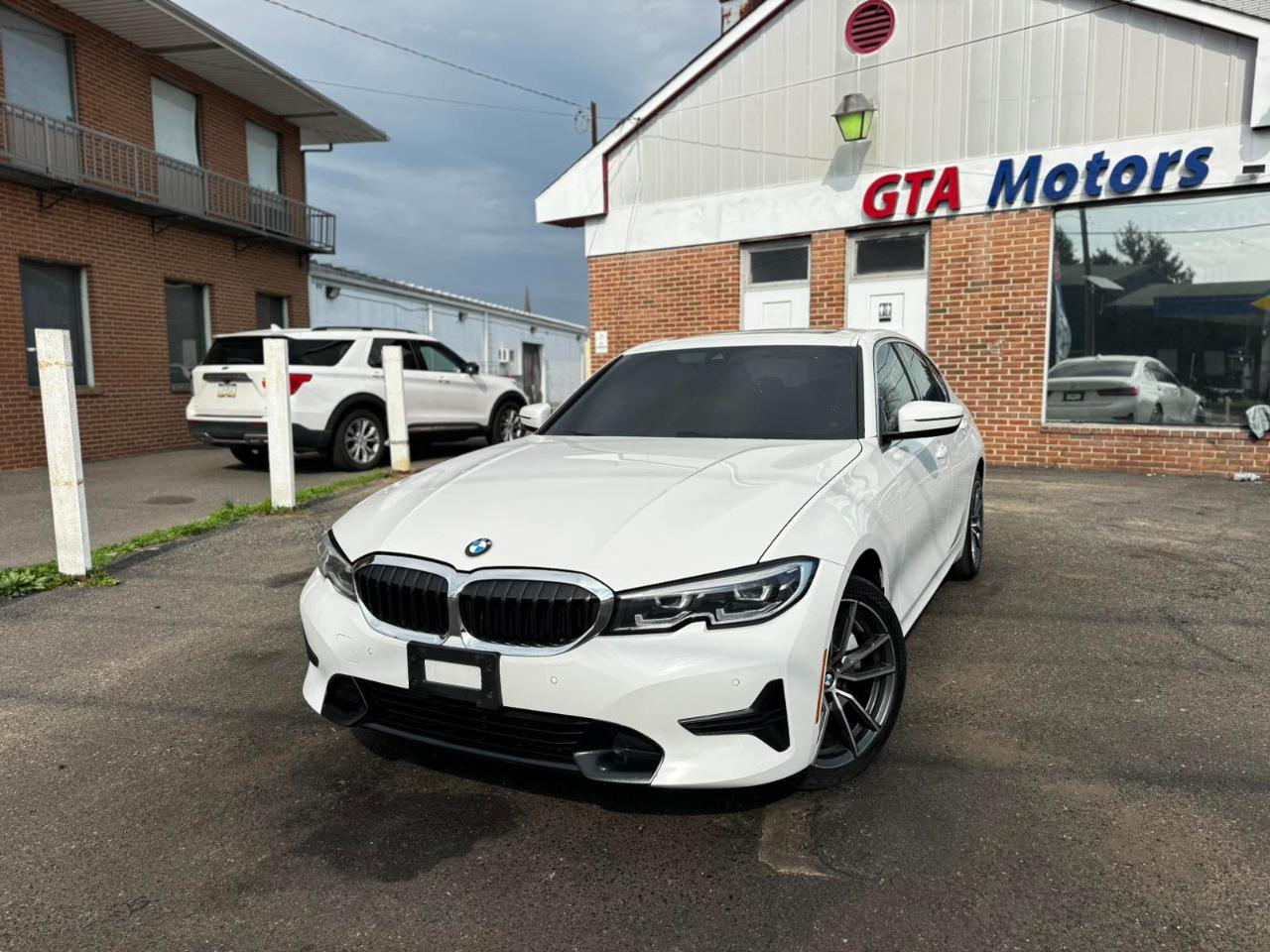 BMW 3 Series 330i xDrive Sedan 2019